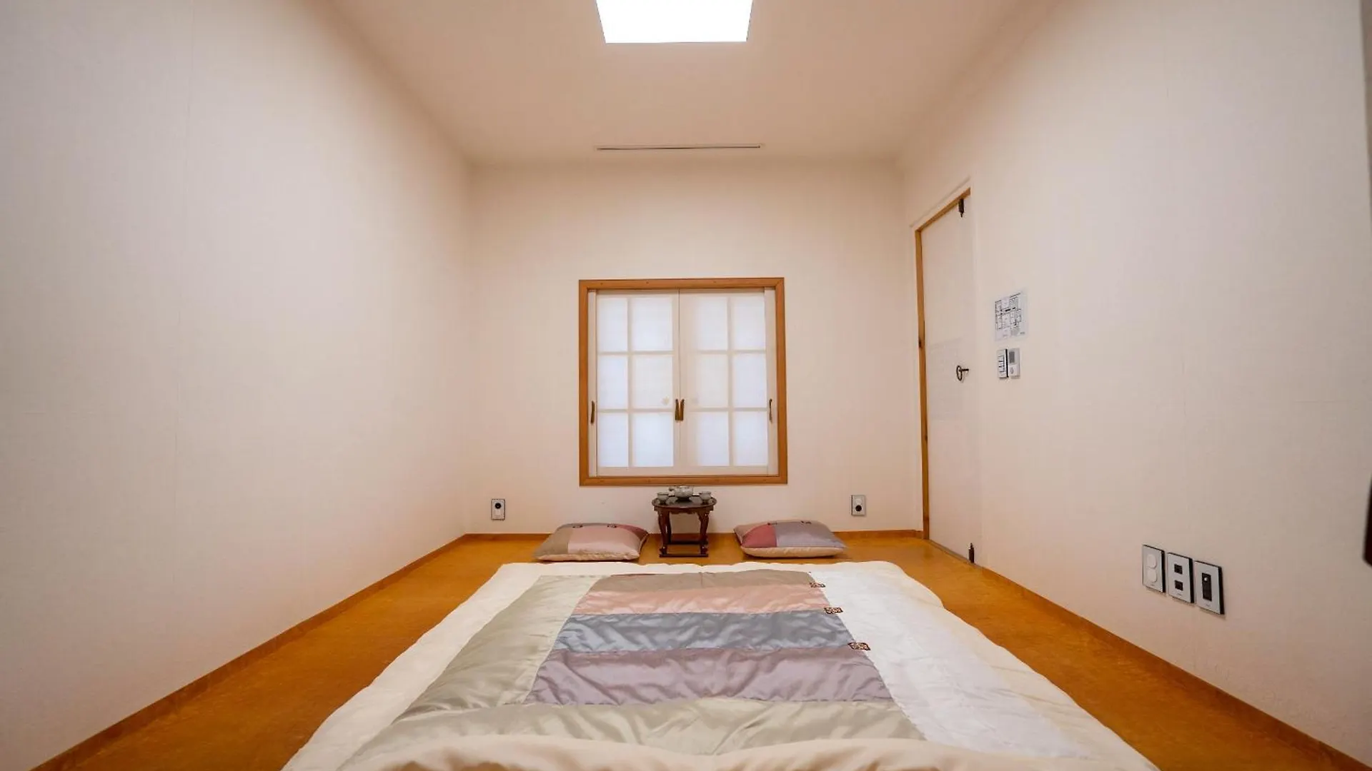 Sirakdang Hanok Apartment Seoul