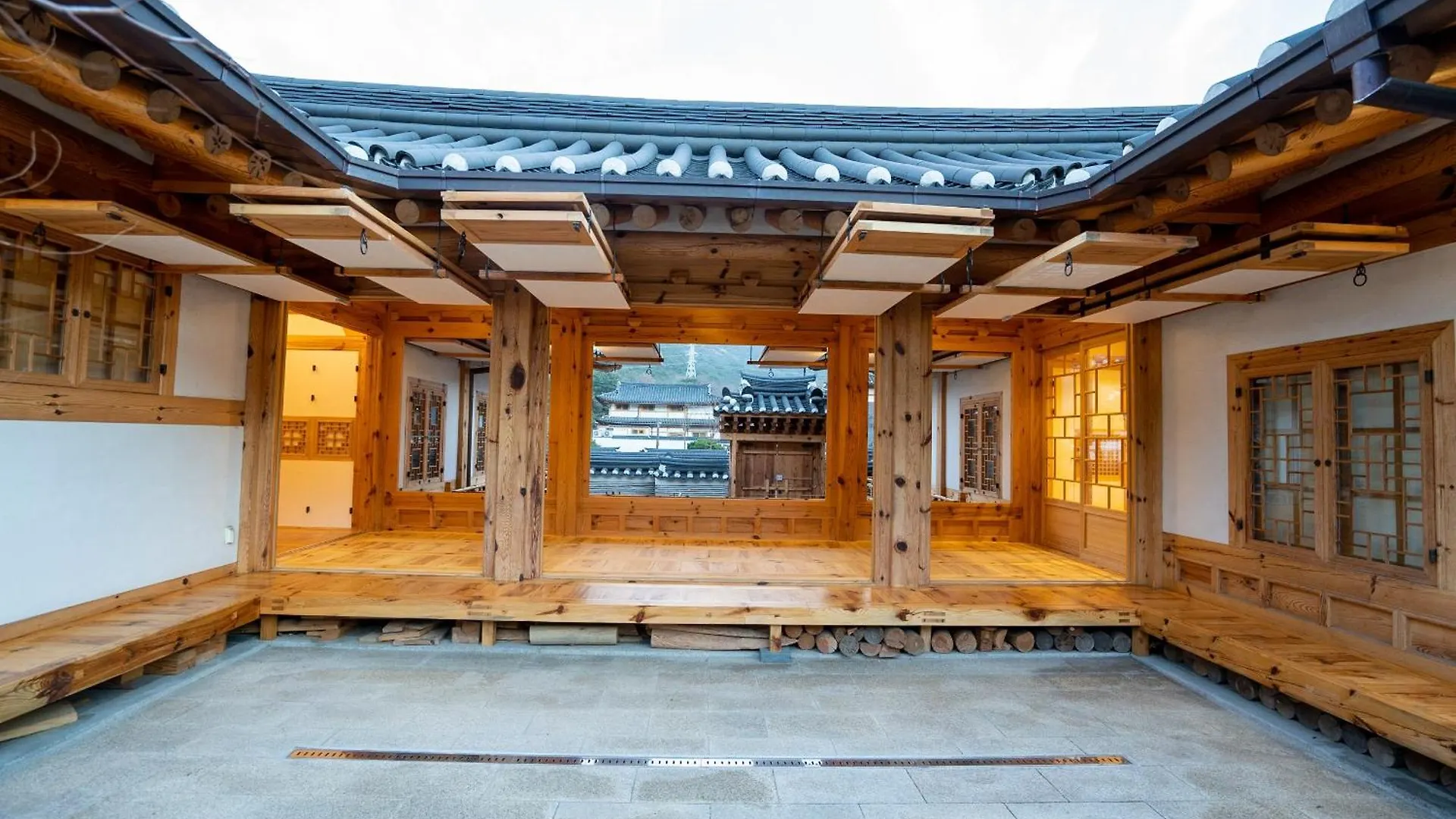 Sirakdang Hanok Apartment Seoul