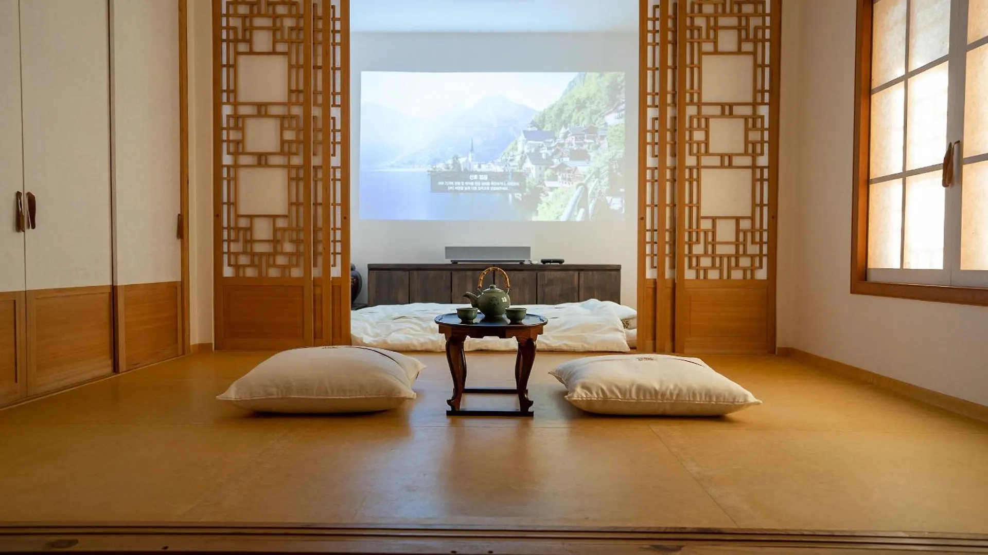 Sirakdang Hanok Apartment Seoul